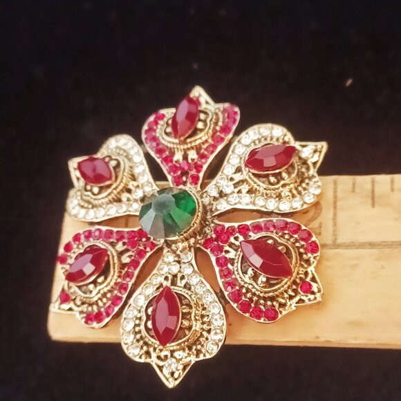 Another Lovely Rhinestone Brooch/Pendant - Picture 3 of 4